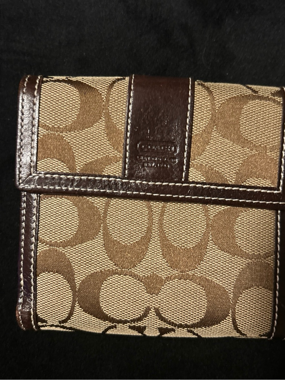 Coach Signsture Bi fold brown snap close